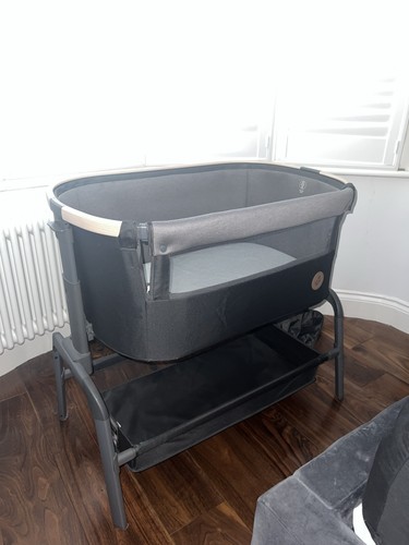 Maxi cosi iora - next, to