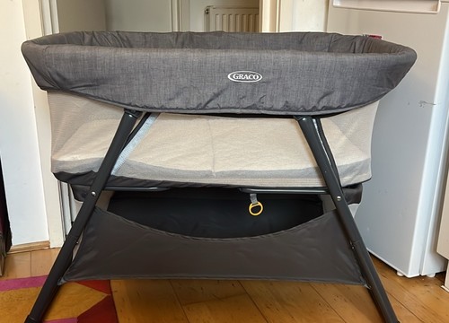 Graco side - by, baby